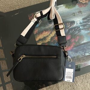 Universal thread goods Co.camera bag